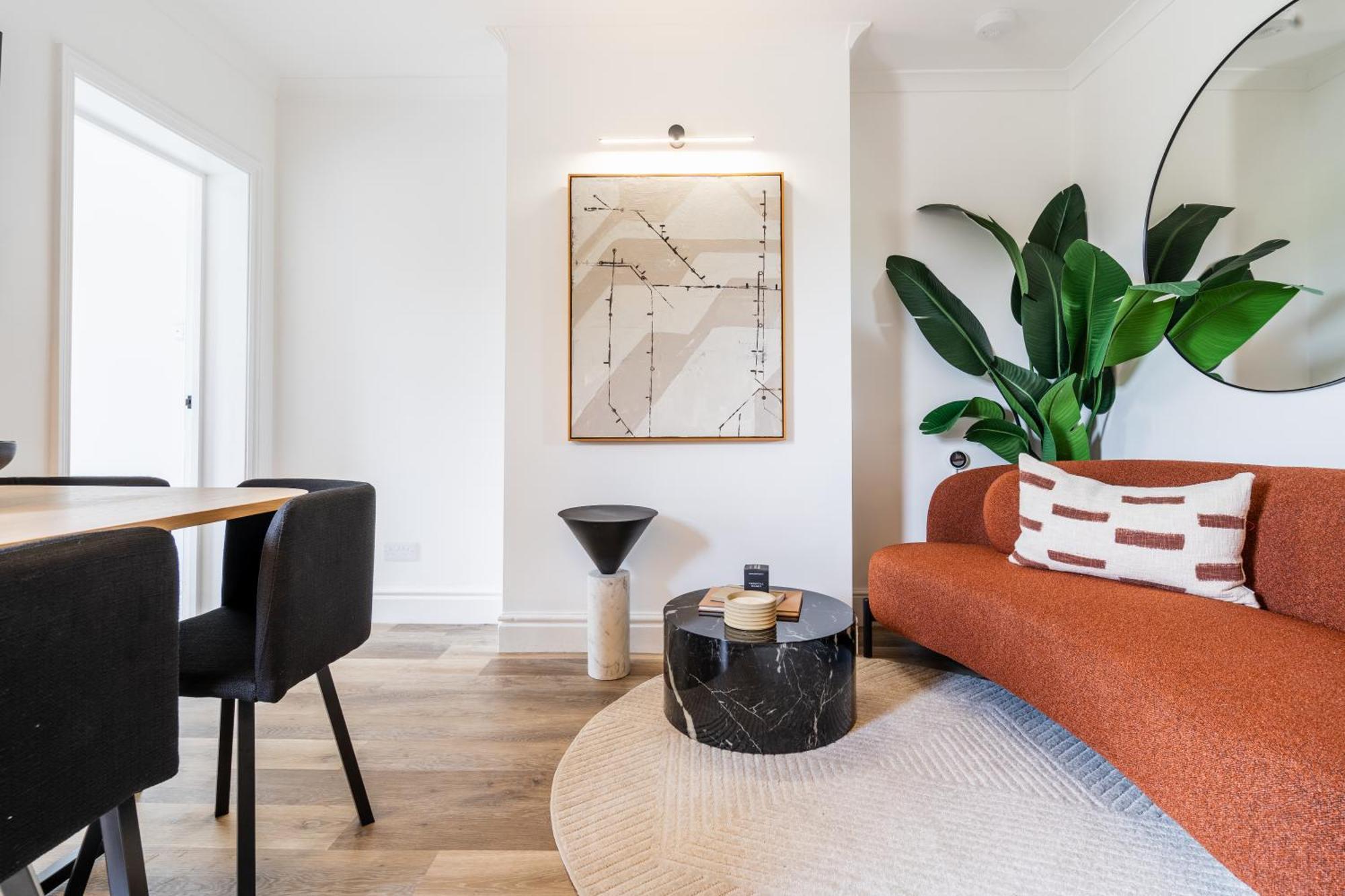 Newly Designed, 2Br Apt, 5Min From Northwood London Tube Station, Nato Hq, Ideal For Wembley, Warner Studio, Contractors Εξωτερικό φωτογραφία