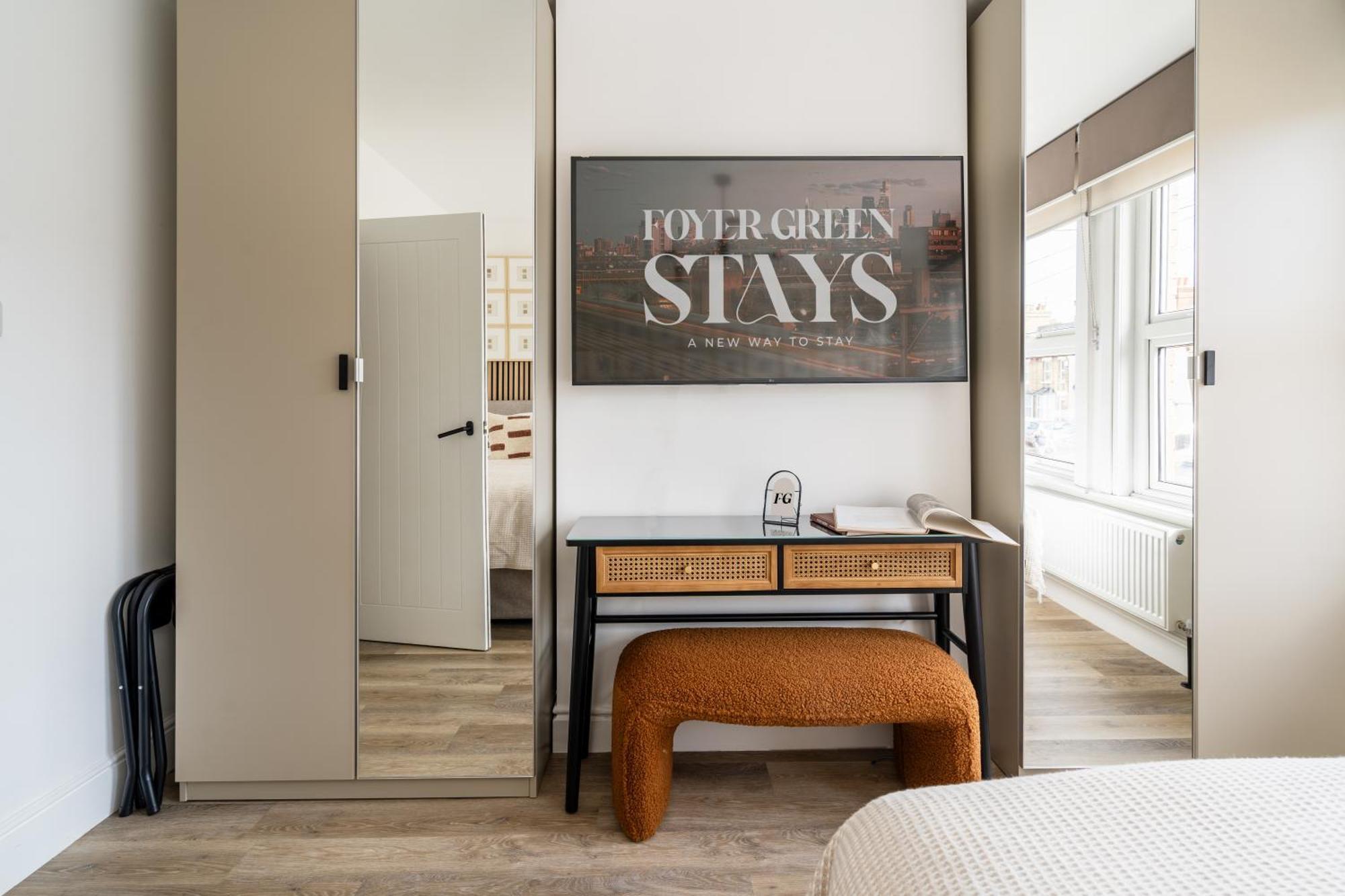 Newly Designed, 2Br Apt, 5Min From Northwood London Tube Station, Nato Hq, Ideal For Wembley, Warner Studio, Contractors Εξωτερικό φωτογραφία